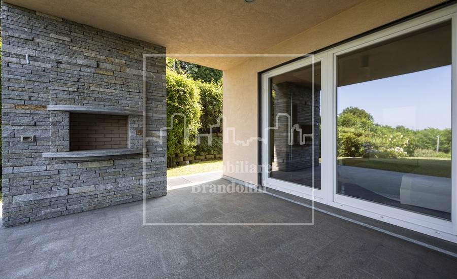 portico con barbecue
